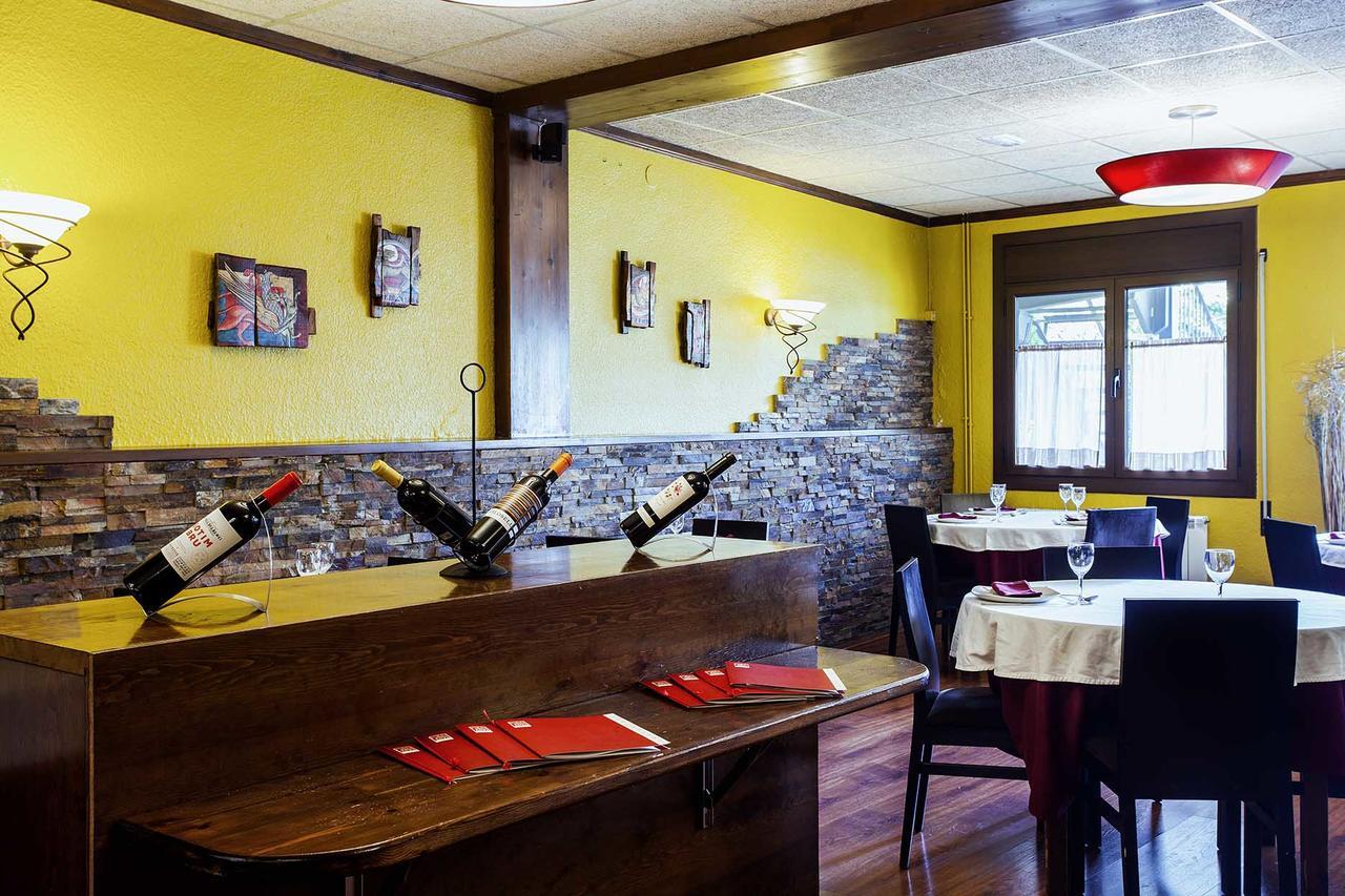 Hostal La Plaça Erill la Vall Extérieur photo