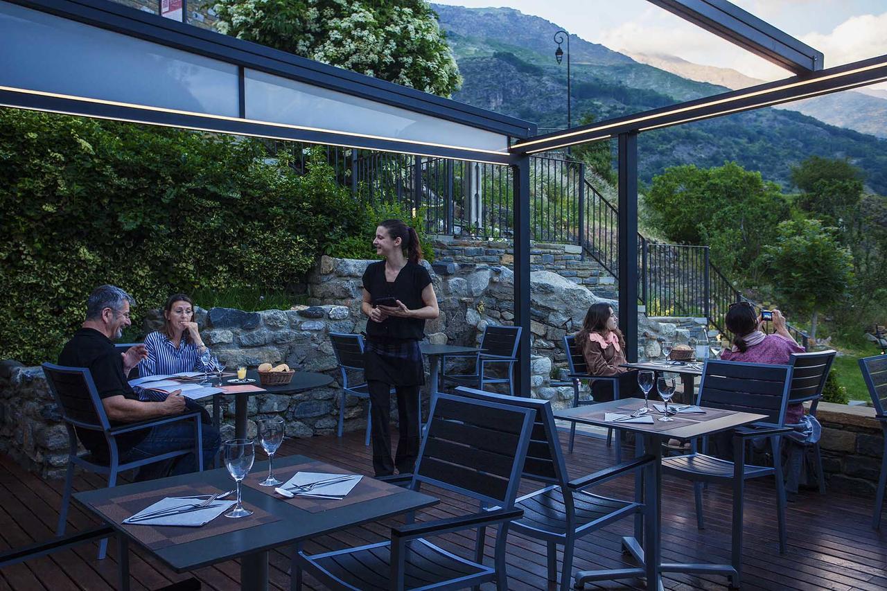Hostal La Plaça Erill la Vall Extérieur photo