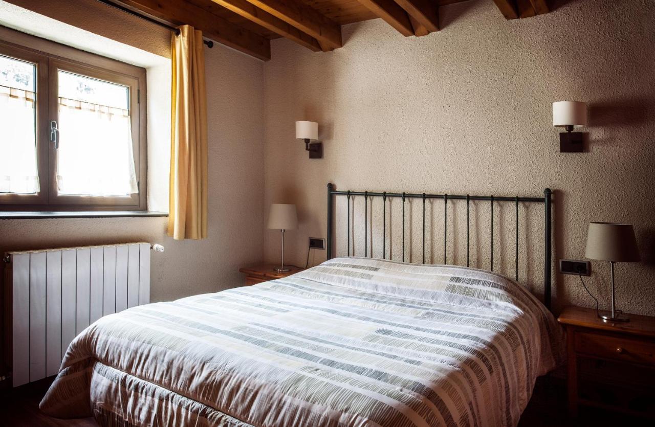Hostal La Plaça Erill la Vall Extérieur photo